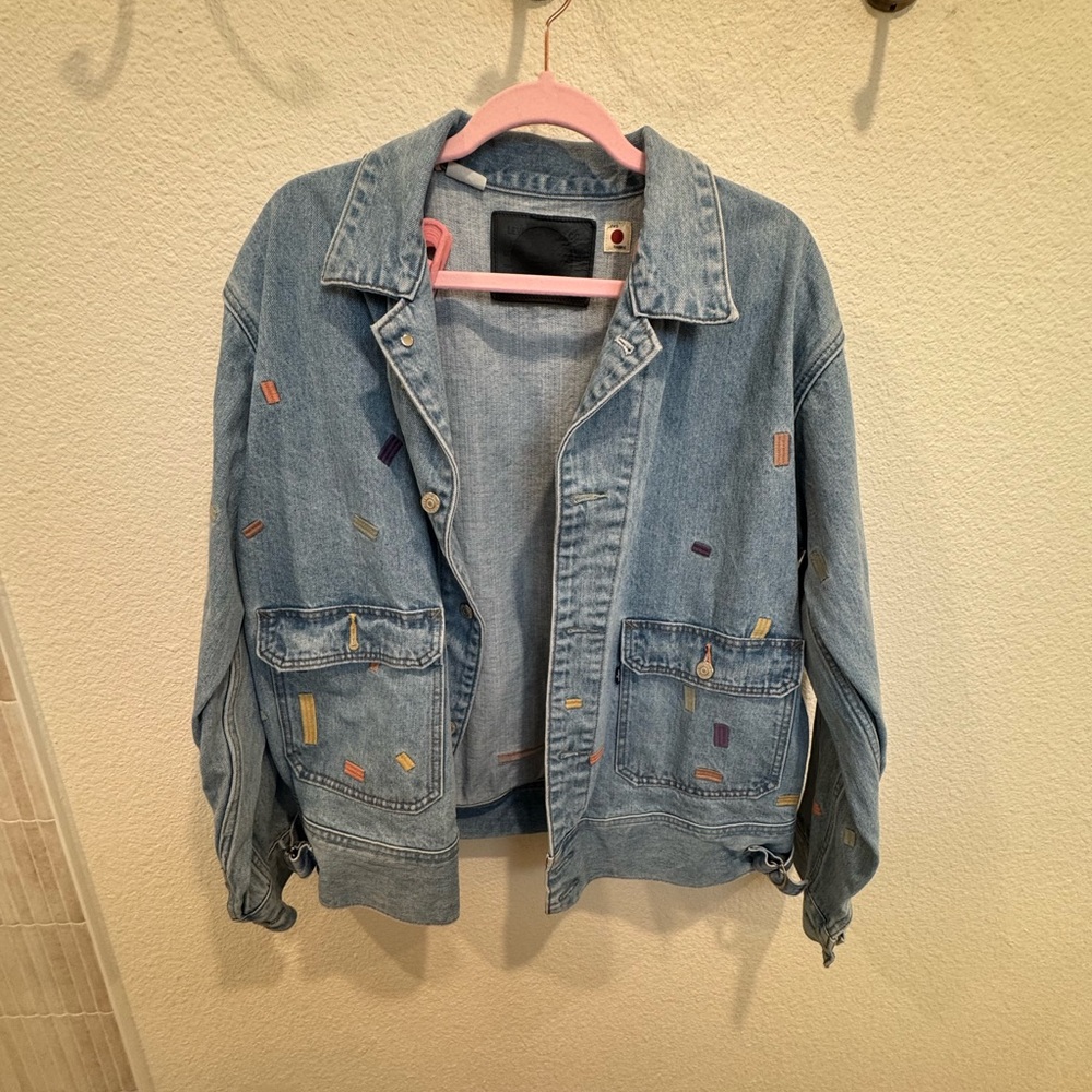 Levi’s Denim Jacket - size M